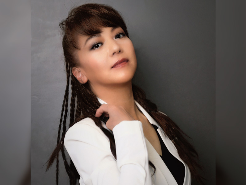 小比類巻かほる