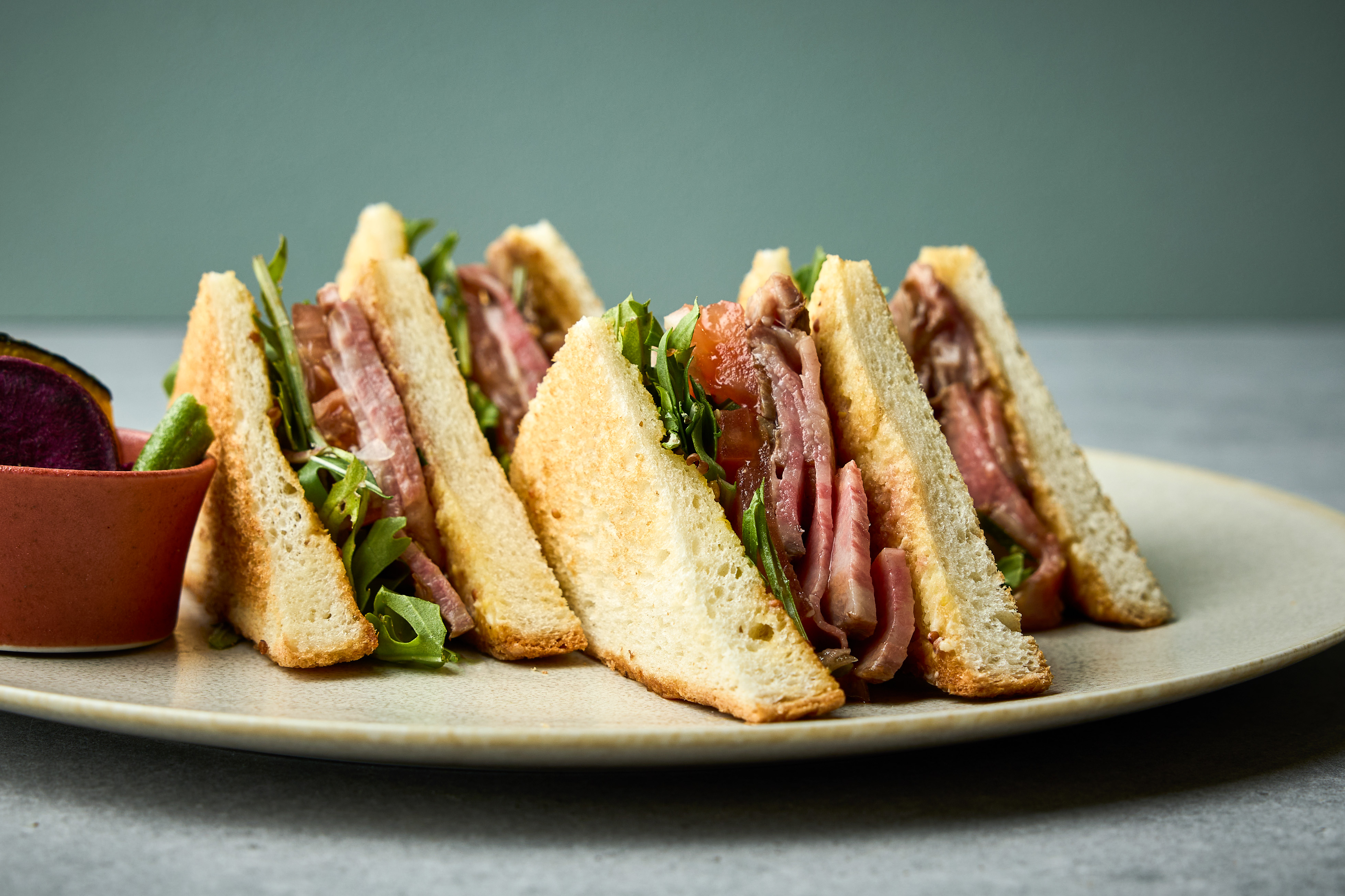 横濱ビーフのローストビーフサンドの画像